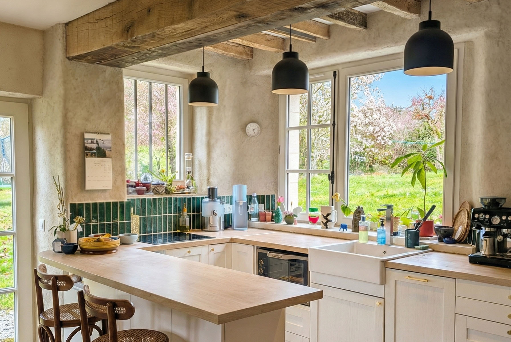 Enduits chaux-chanvre pour les murs de cette cuisine